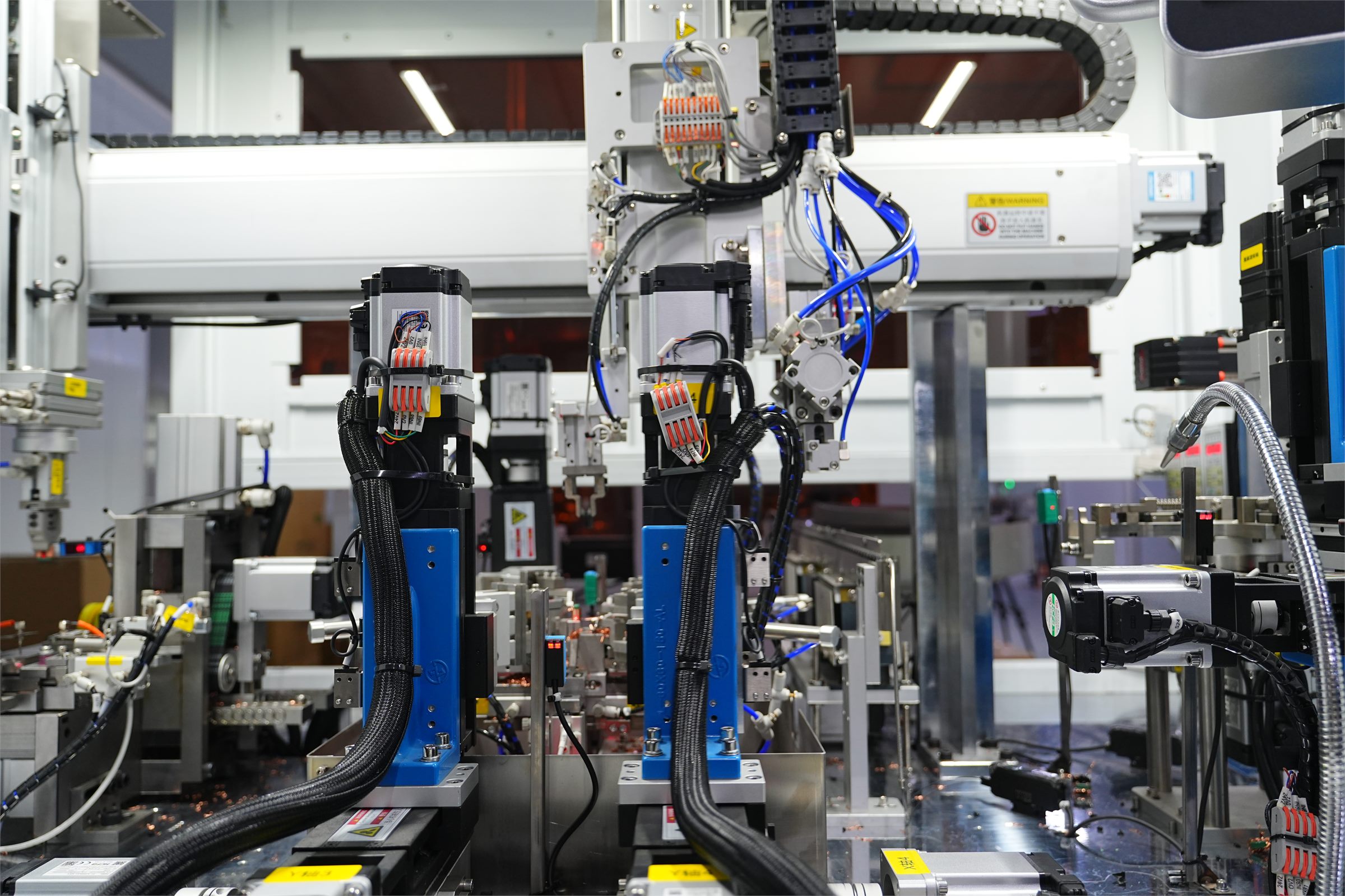High precision winding equipment for inductors